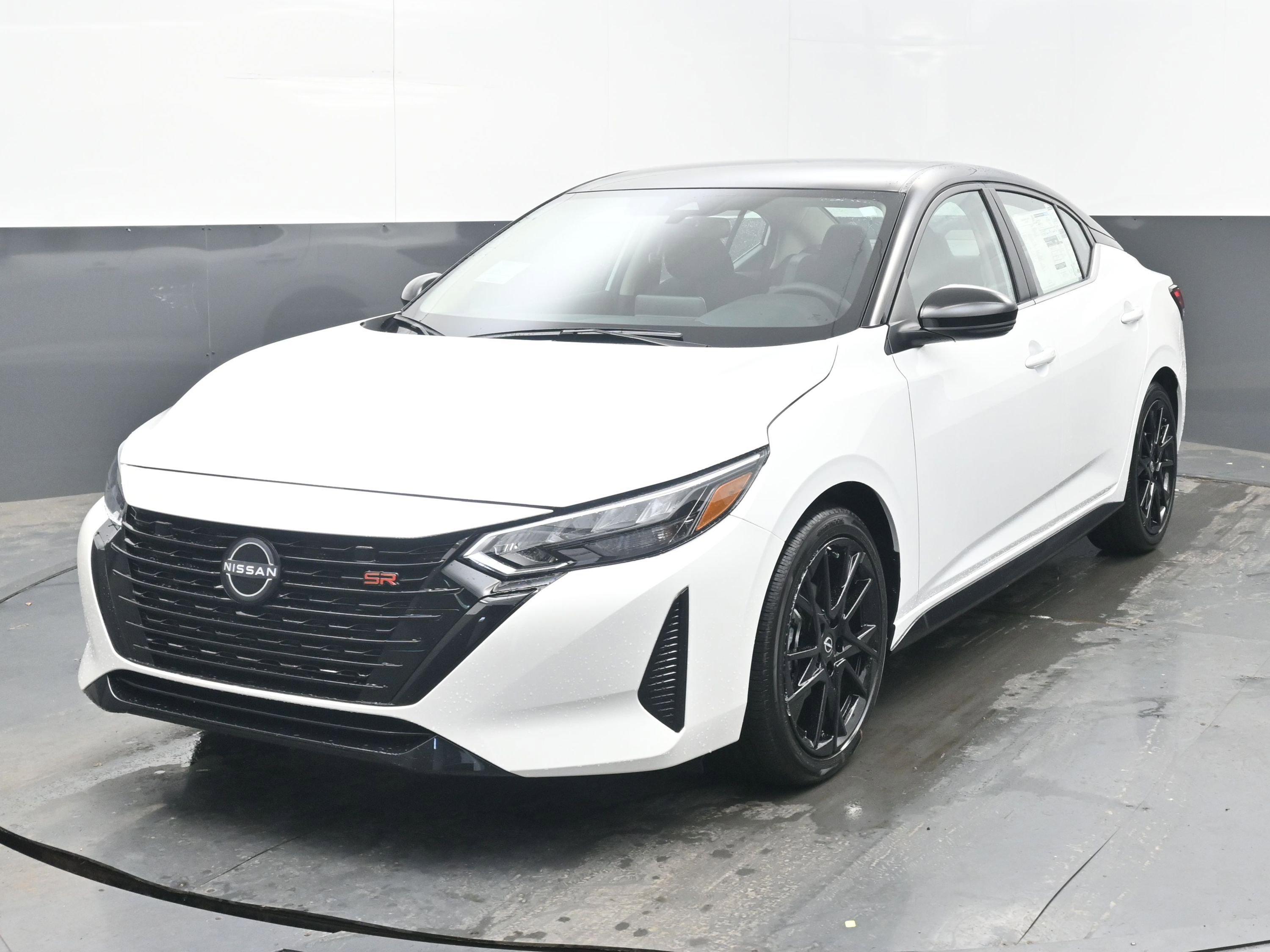 New 2025 Nissan Sentra SR w/ Midnight Edition image 3