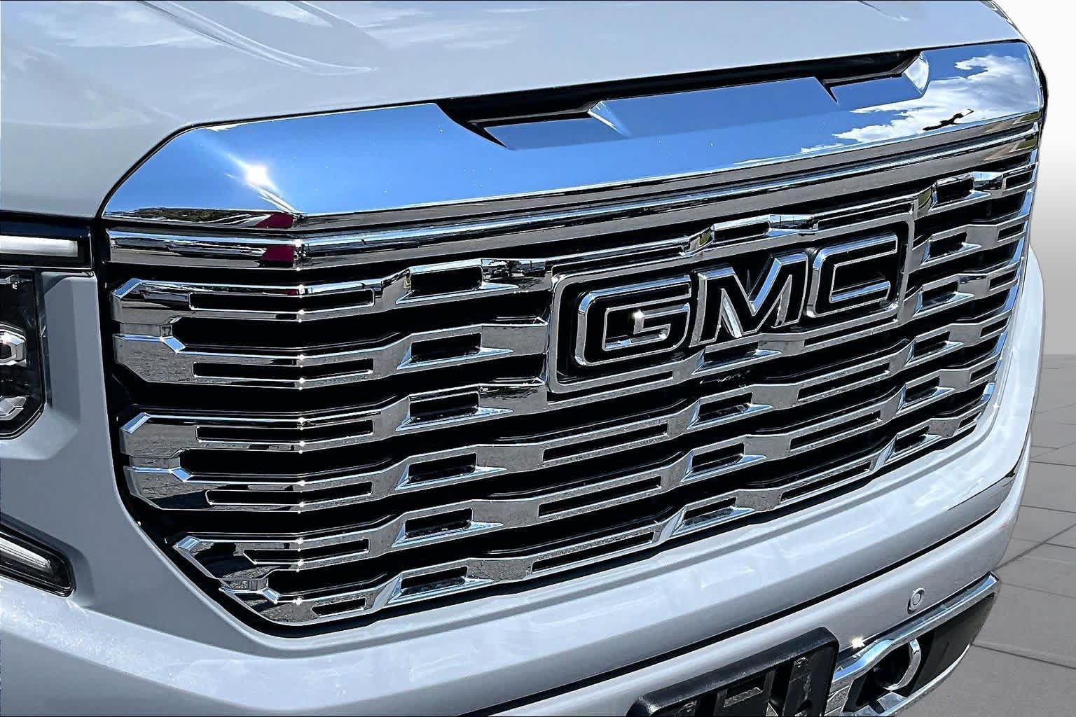 Used 2025 GMC Sierra 1500 Denali AWD/4WD image 30