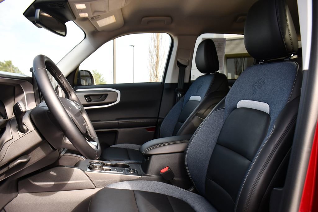 Used 2025 Ford Bronco Sport Outer Banks w/ Outer Banks Tech Package+ AWD/4WD image 13