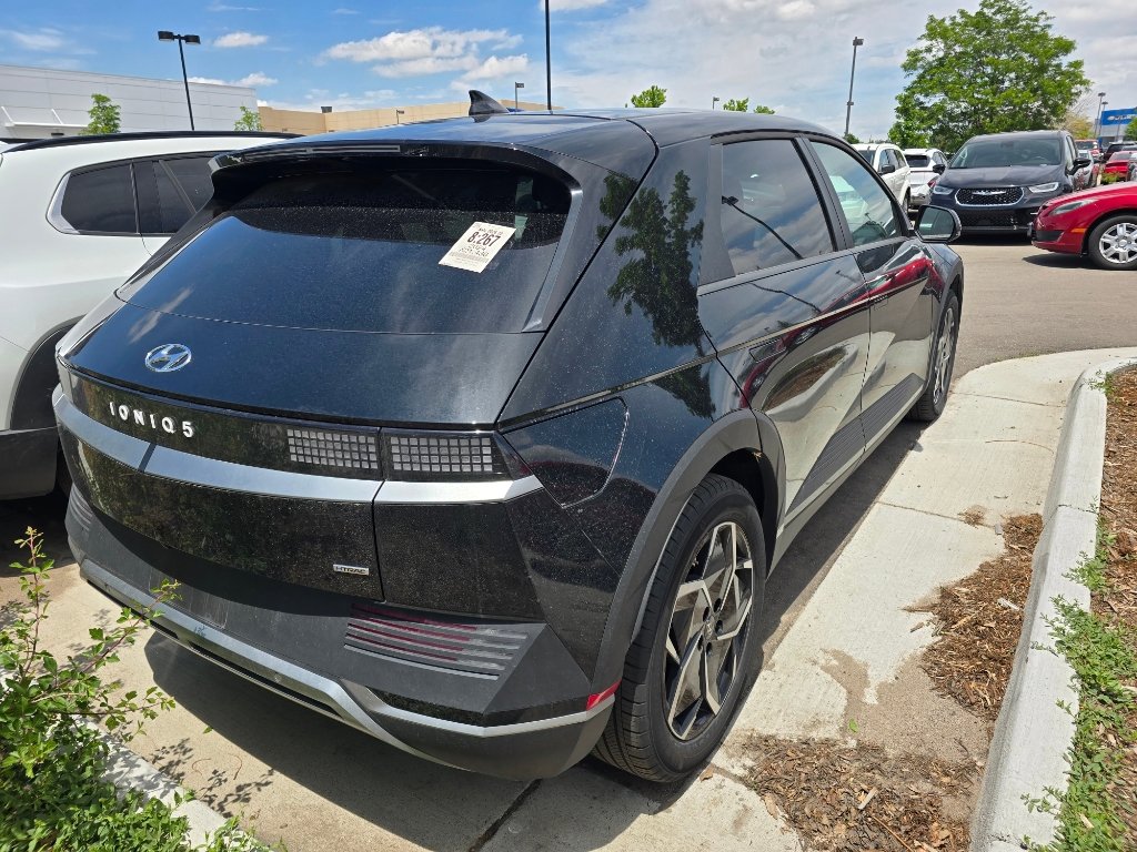 Used 2024 Hyundai Ioniq 5 SEL AWD/4WD image 8