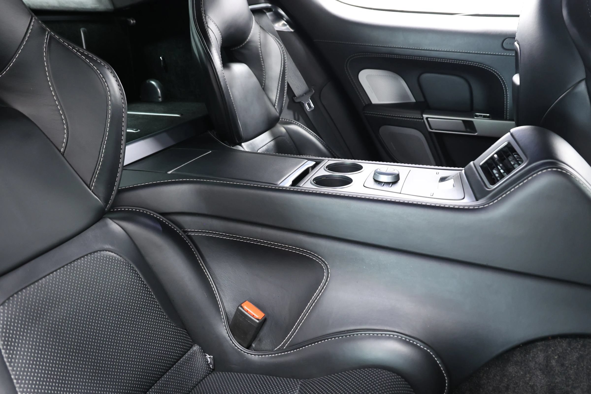 Used 2015 Aston Martin Rapide S RWD image 78