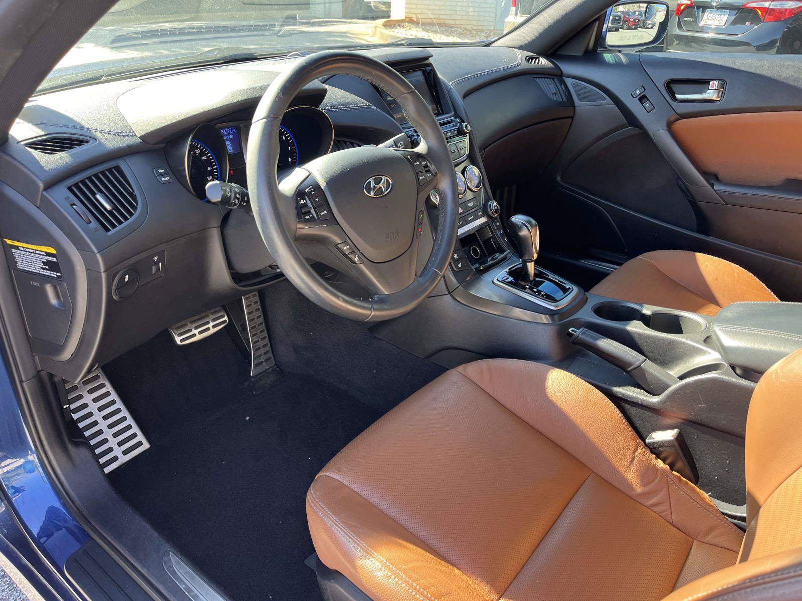 Used 2015 Hyundai Genesis 3.8 RWD image 14