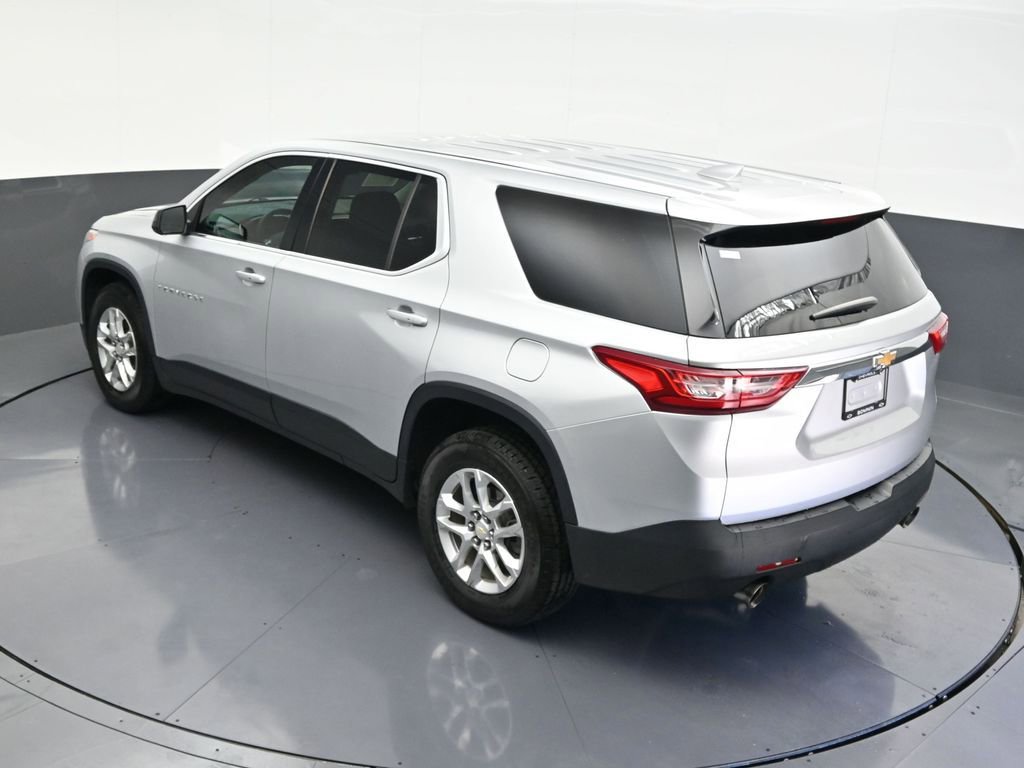 Used 2021 Chevrolet Traverse LS image 18