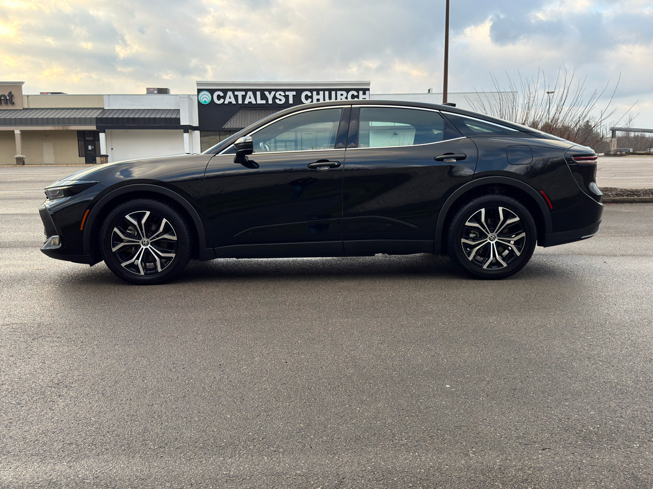 Used 2024 Toyota Crown XLE image 8