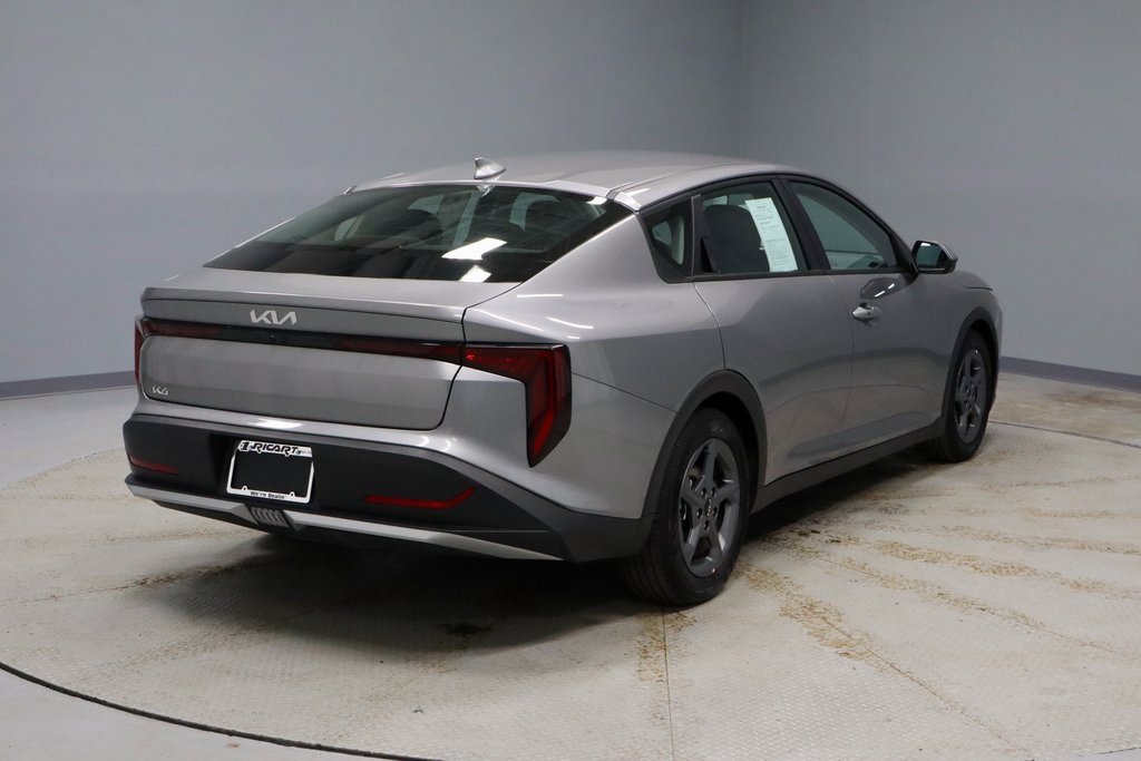 Used 2025 Kia K4 LXS image 10