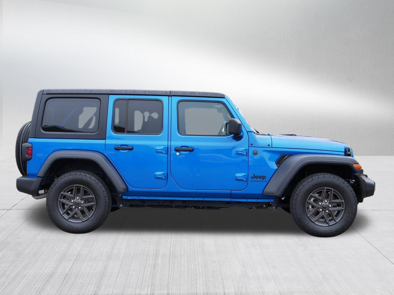 Used 2024 Jeep Wrangler Sport S image 8