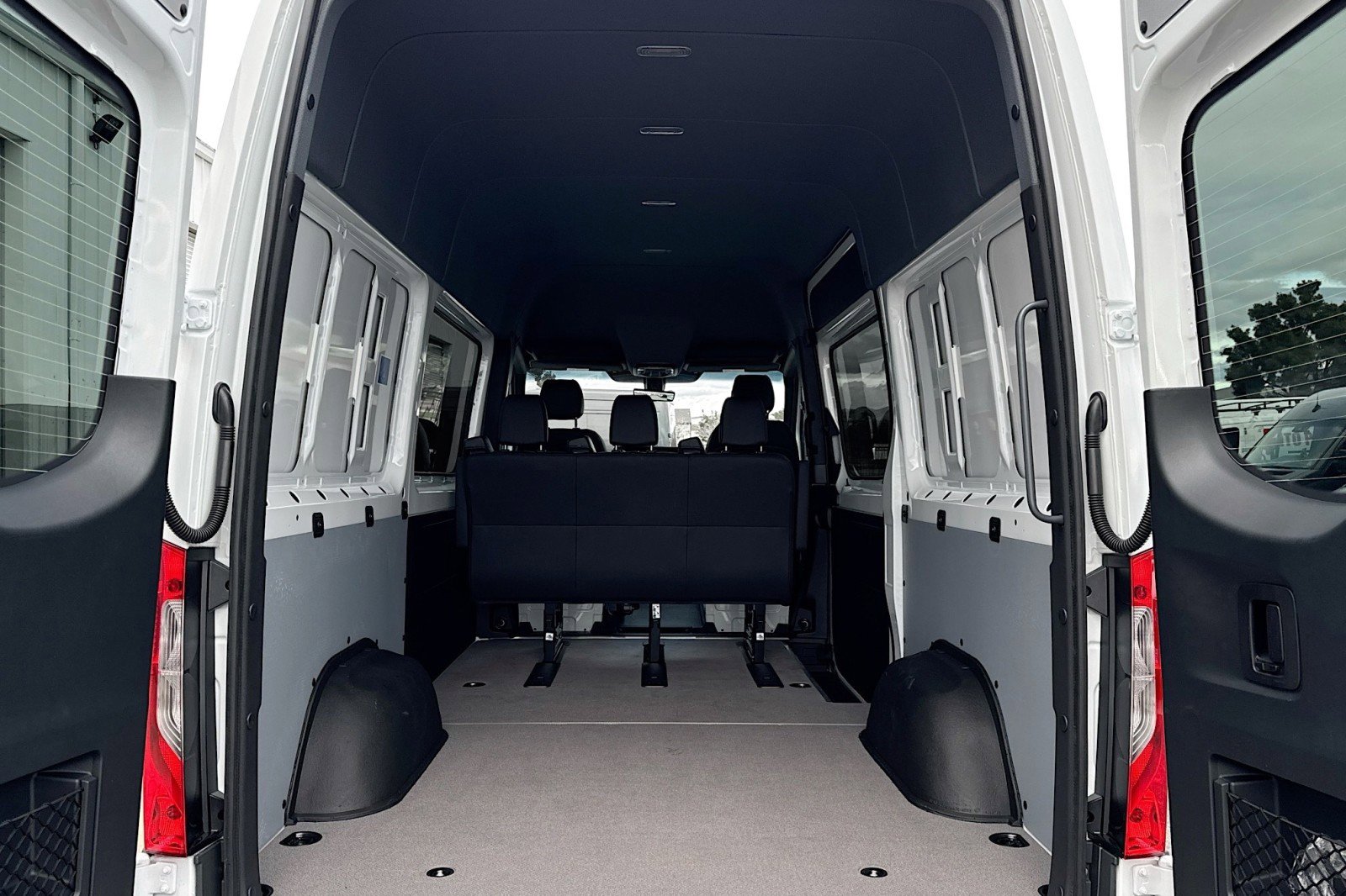New 2026 Mercedes-Benz Sprinter 2500 image 21