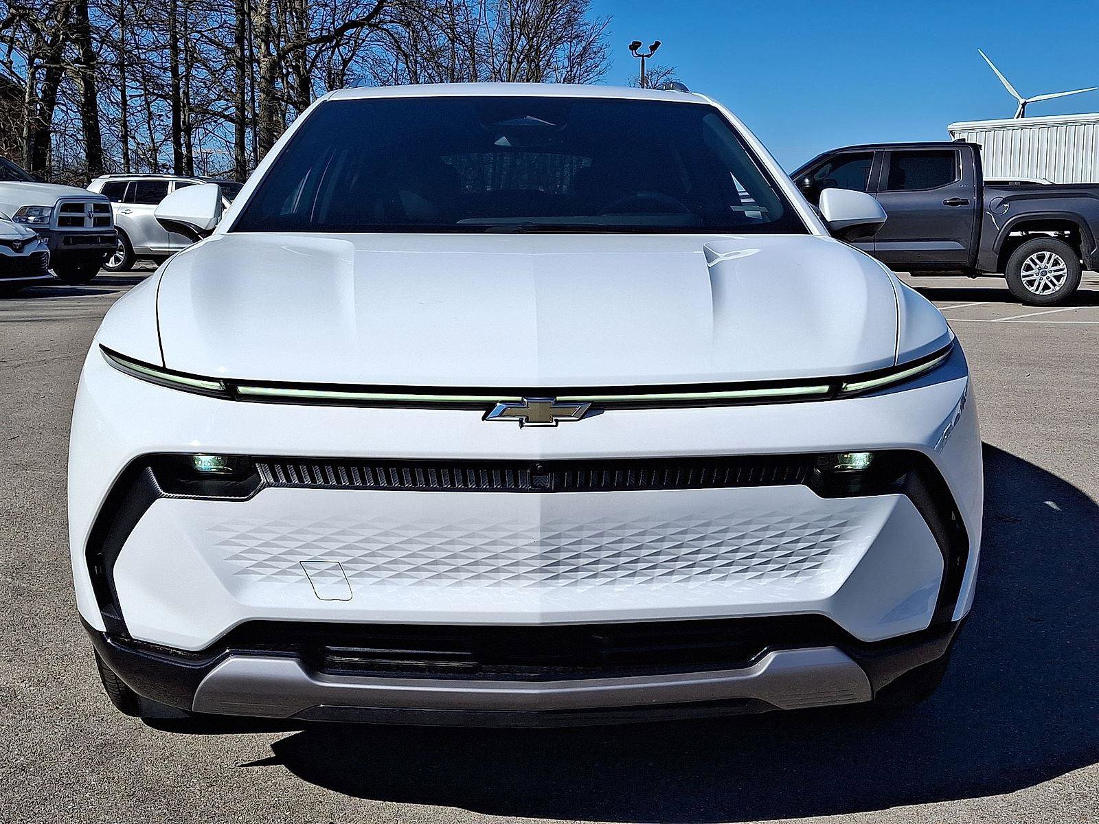 Used 2024 Chevrolet Equinox EV LT image 35