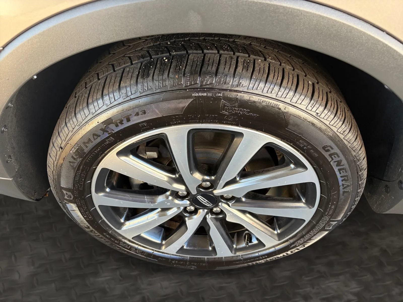 Used 2019 Lincoln MKC Reserve AWD/4WD image 37