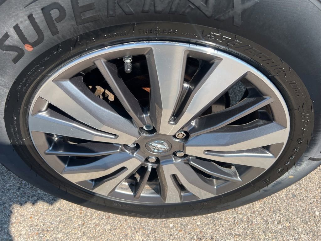 Used 2018 Nissan Pathfinder SV w/ Cargo Package image 43