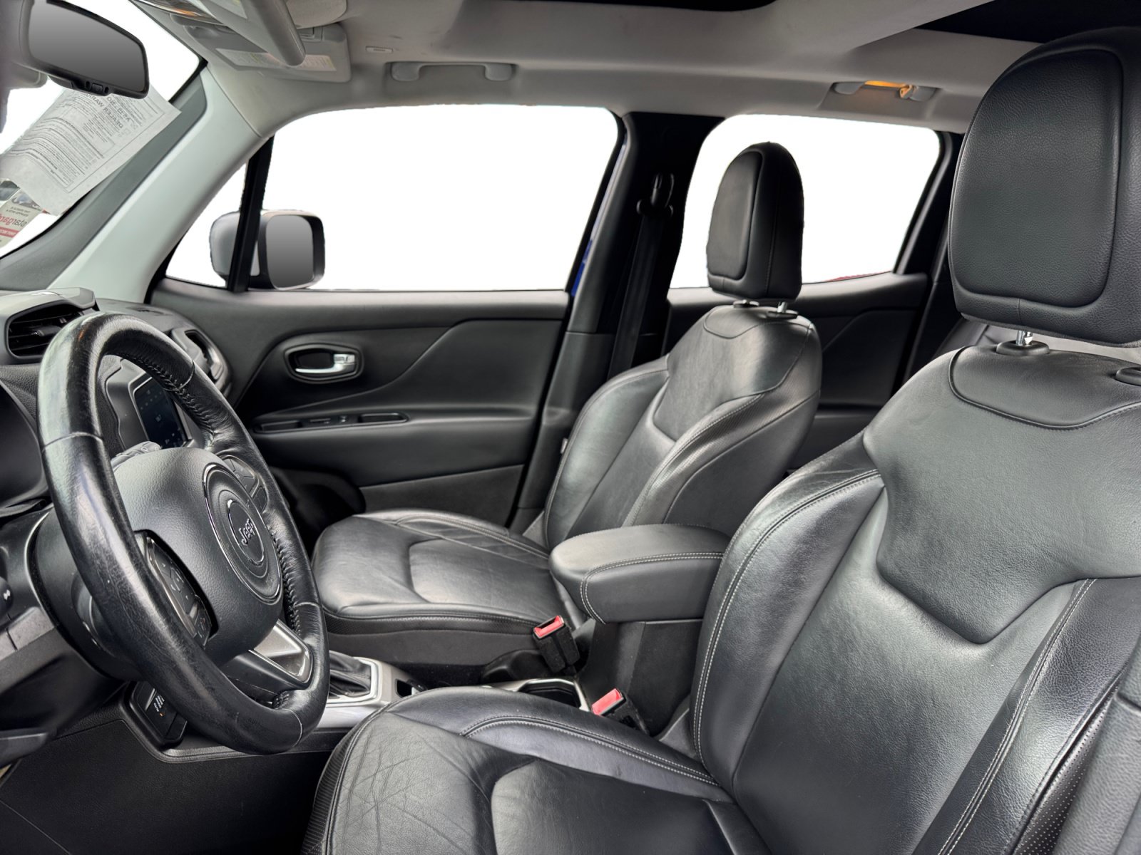 Used 2018 Jeep Renegade Limited AWD/4WD image 9