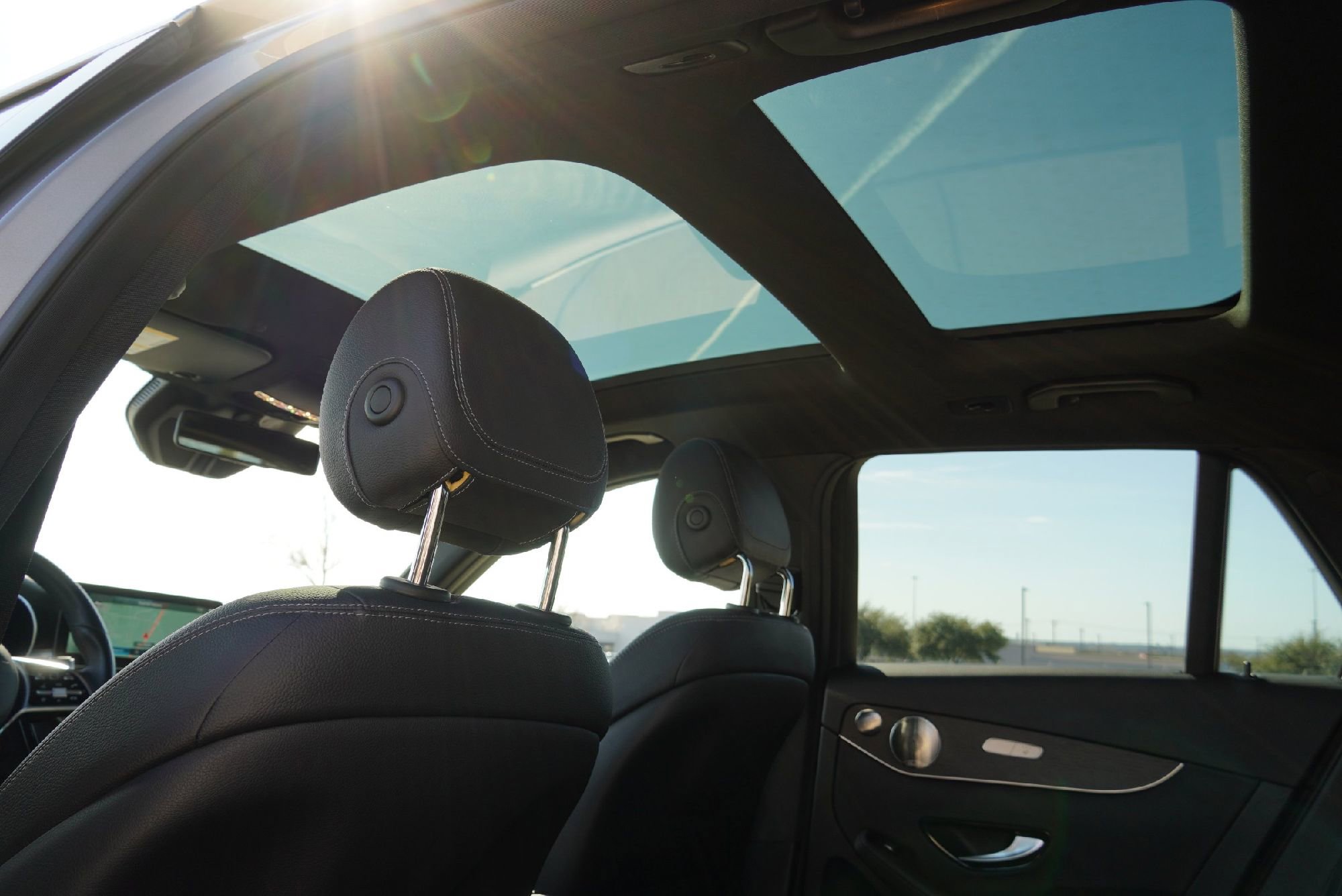 Used 2020 Mercedes-Benz GLC 300 4MATIC image 31