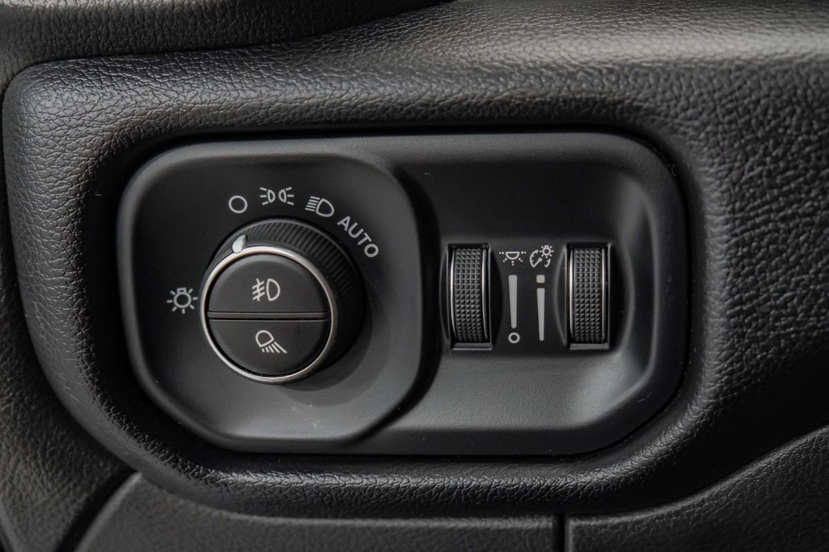 Used 2024 RAM 3500 Laramie image 30