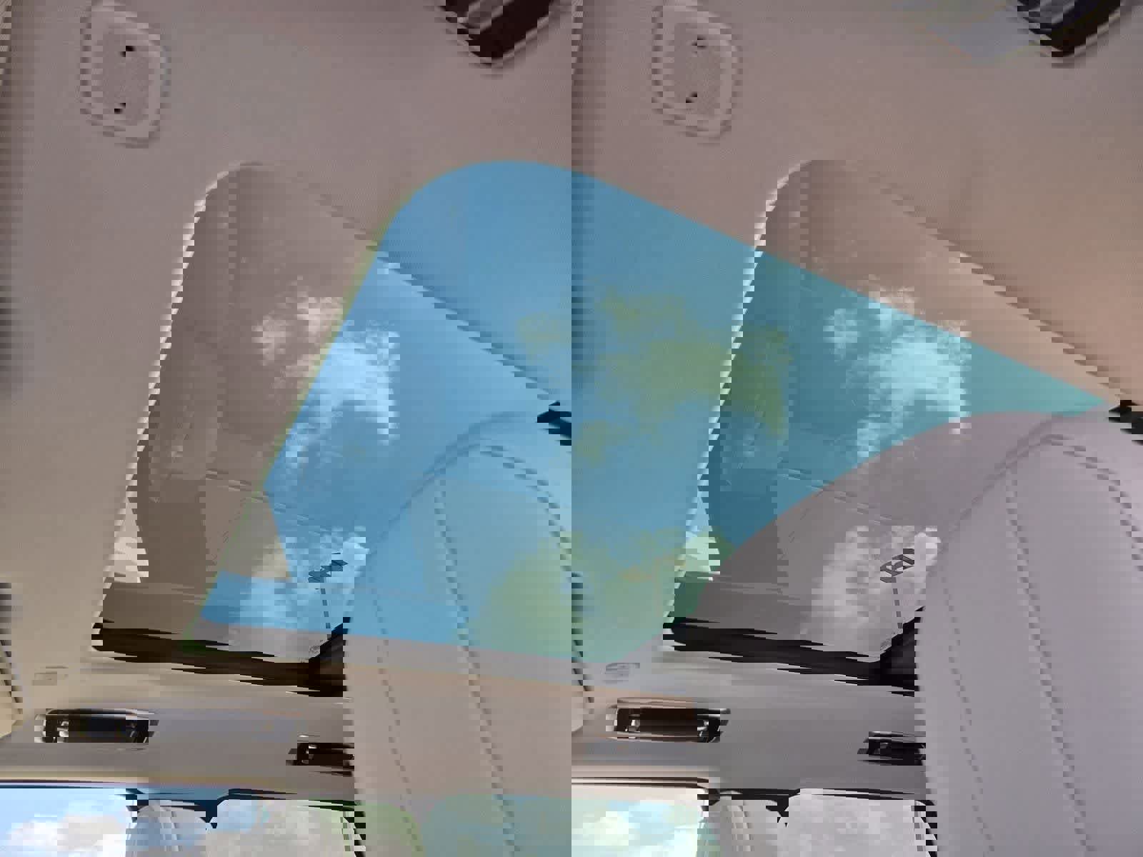 Used 2024 Land Rover Range Rover Sport SE image 17