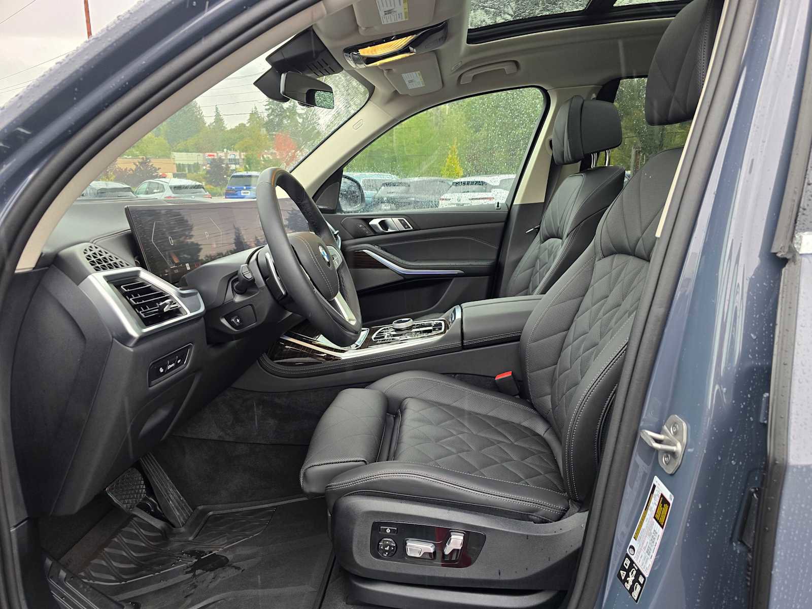 Used 2025 BMW X7 xDrive40i w/ Premium Package image 20