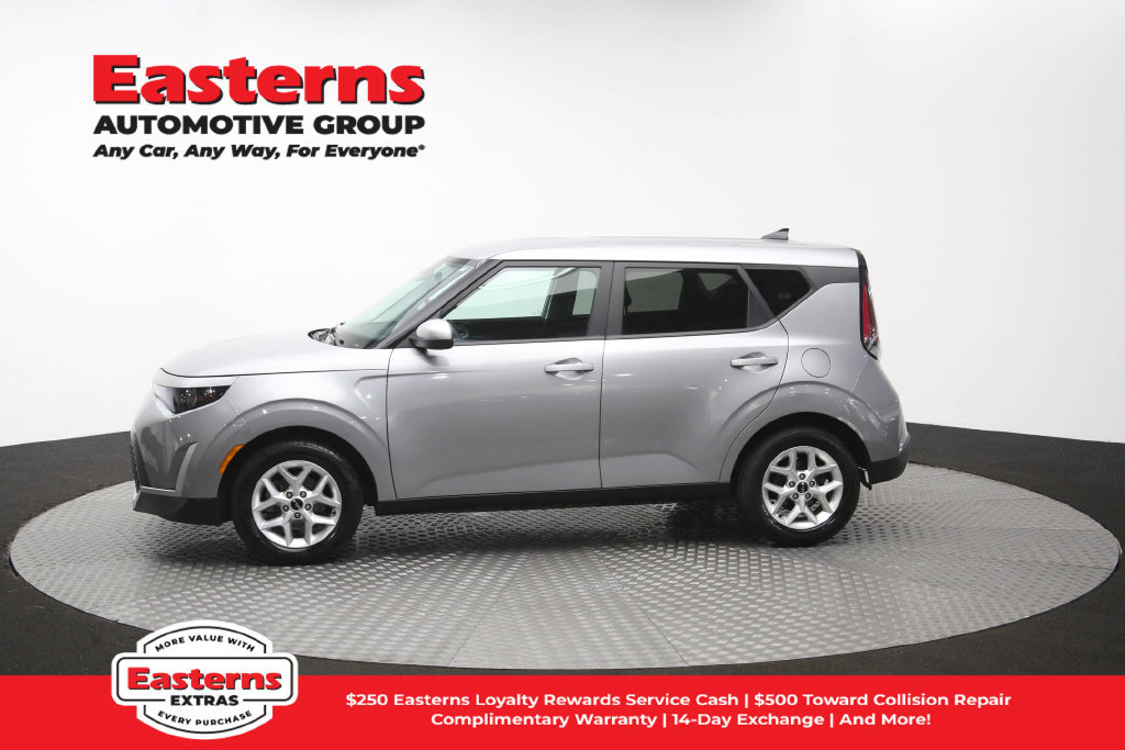 Used 2023 Kia Soul LX w/ LX Technology Package FWD image 60