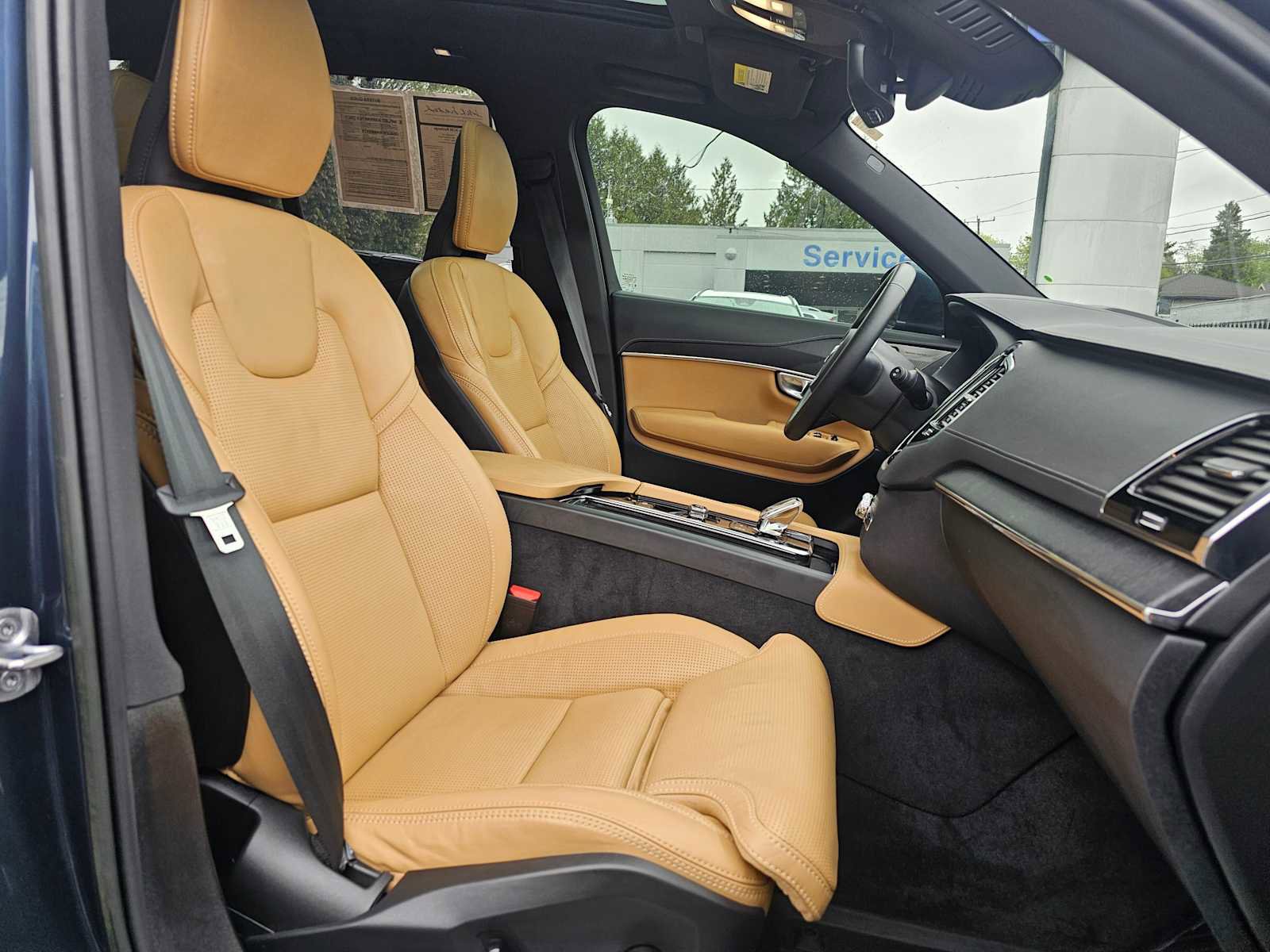 Certified 2023 Volvo XC90 T8 Ultimate w/ Protection Package Premier AWD/4WD image 11