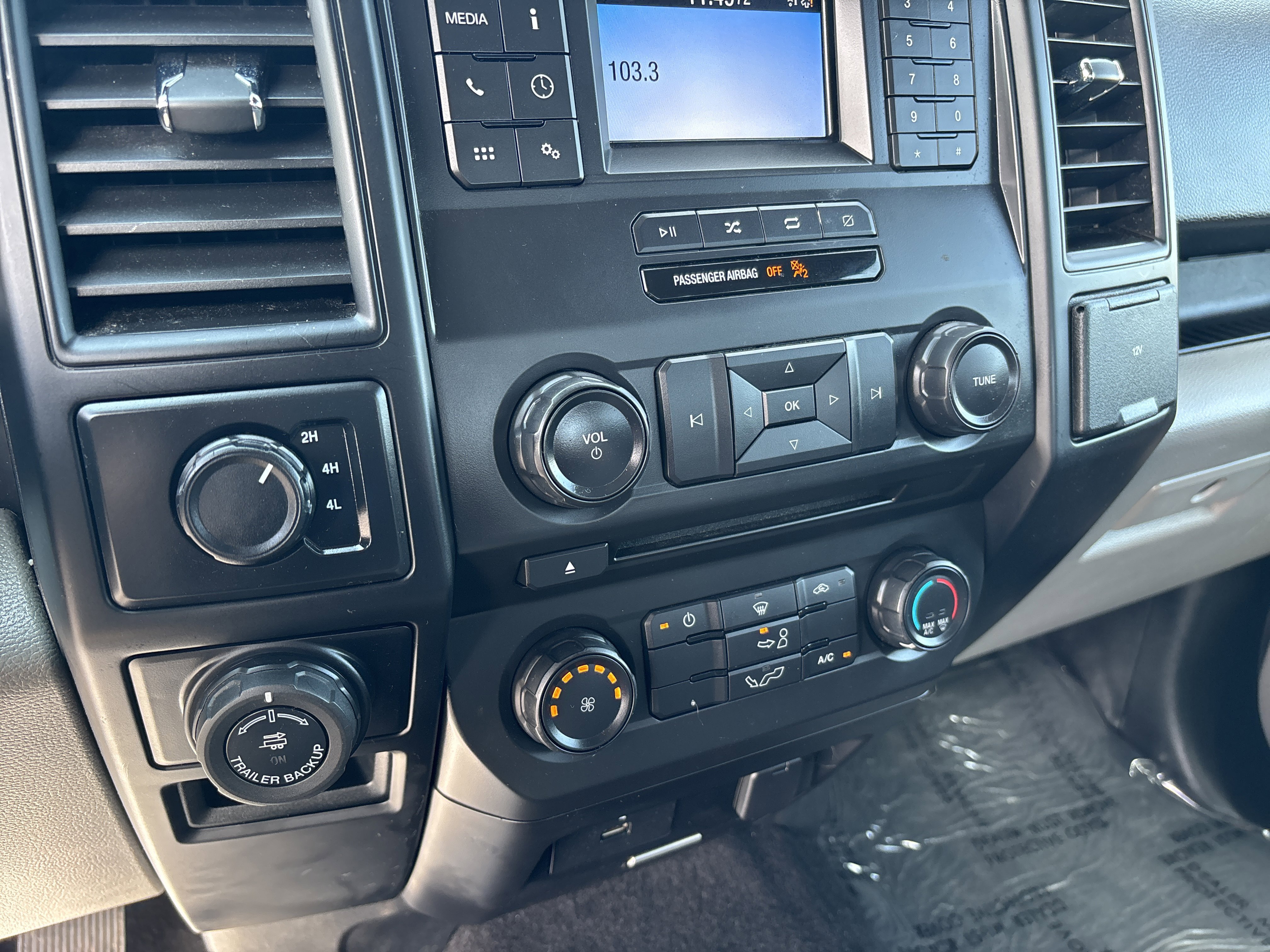 Used 2018 Ford F150 XL w/ Equipment Group 101A Mid AWD/4WD image 17
