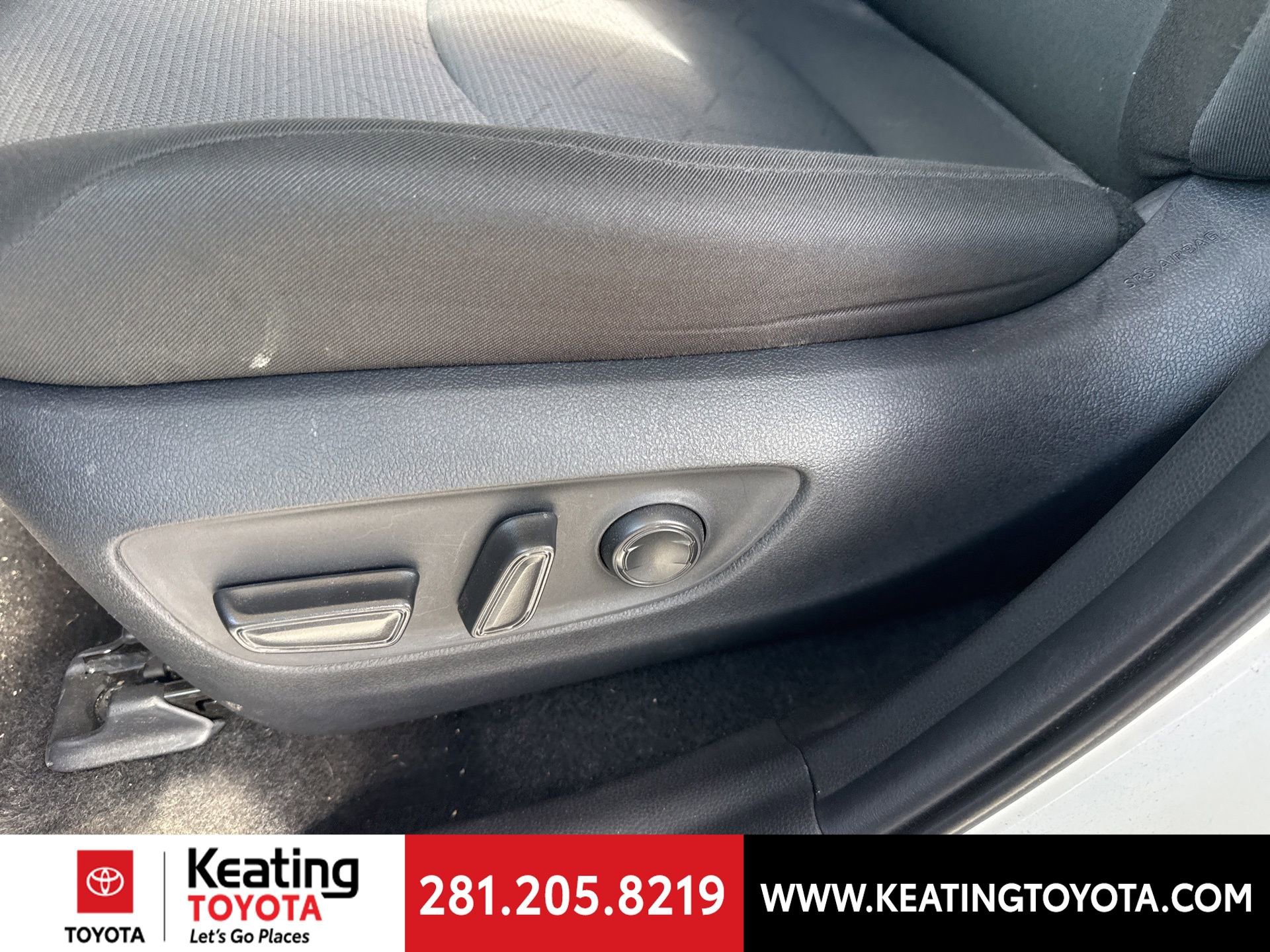Used 2025 Toyota RAV4 XLE image 13
