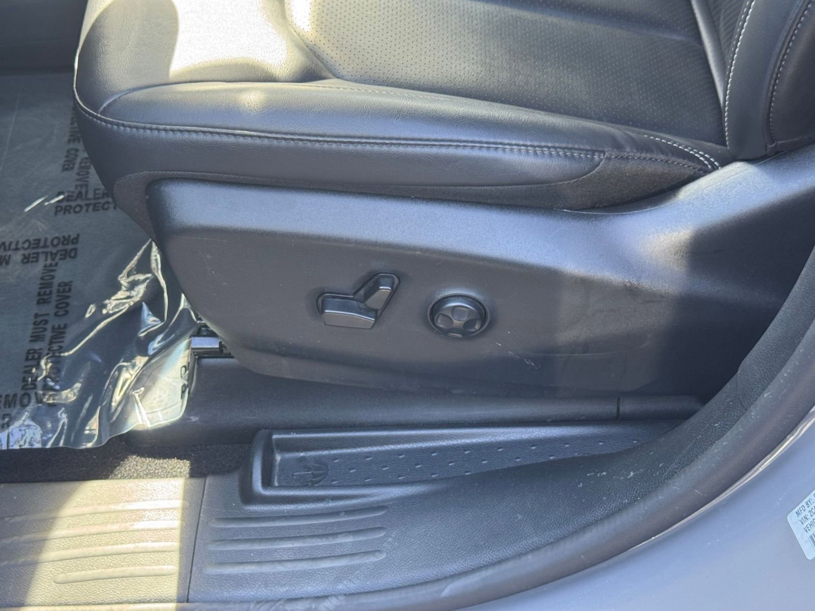 Used 2025 Chrysler Pacifica Select image 22