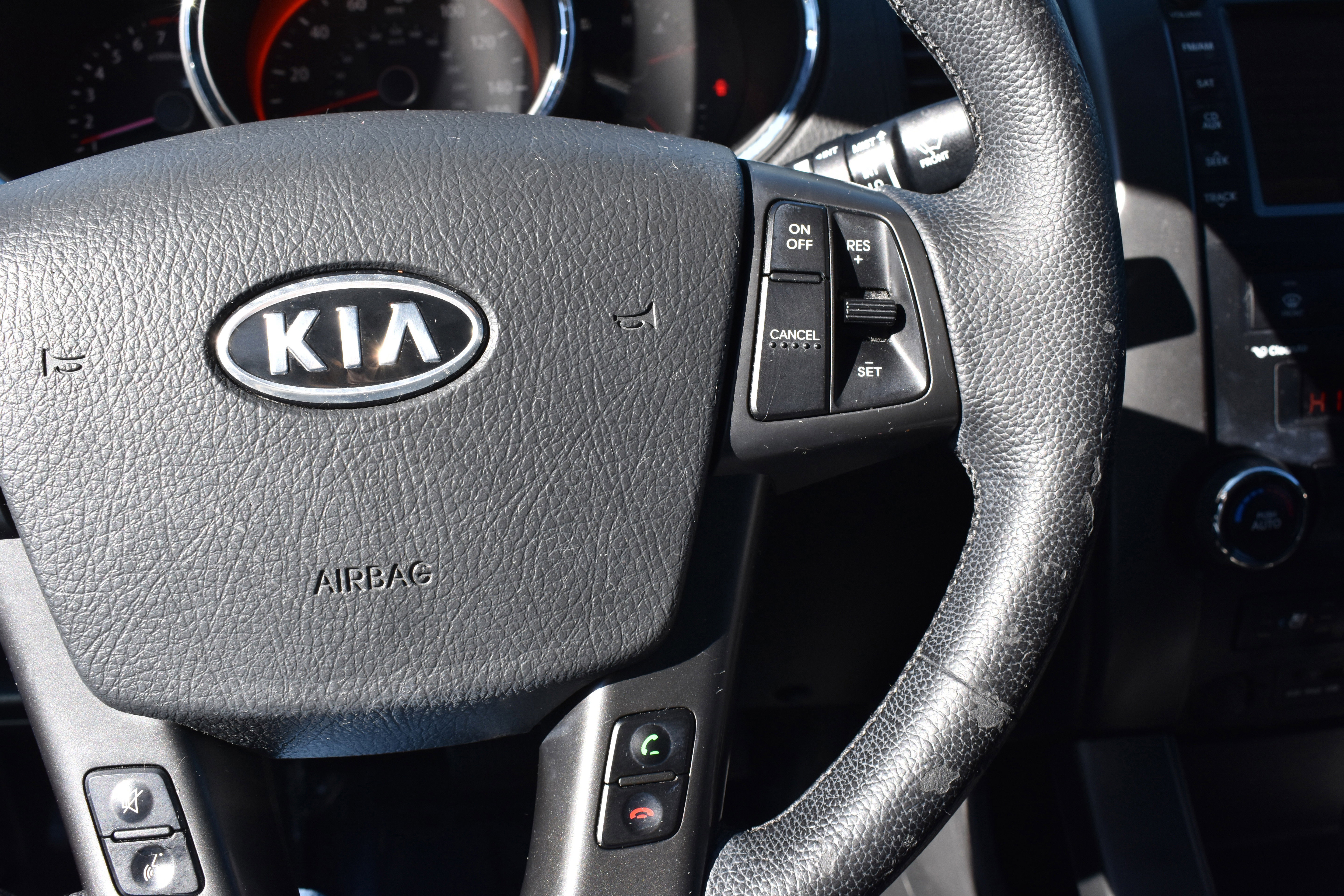 Used 2013 Kia Sorento SX w/ SX Premium Pkg image 16