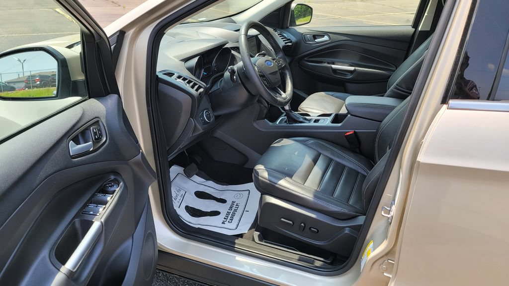Used 2017 Ford Escape Titanium w/ Equipment Group 301A FWD image 18