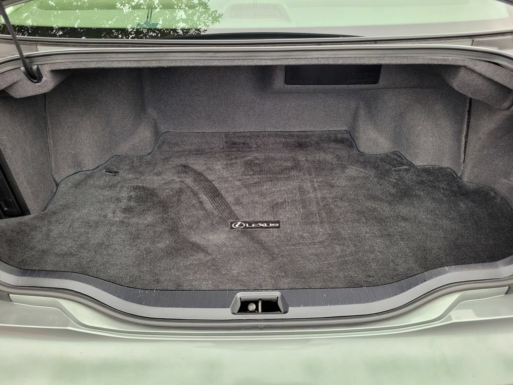 Used 2002 Lexus LS 430 RWD image 19