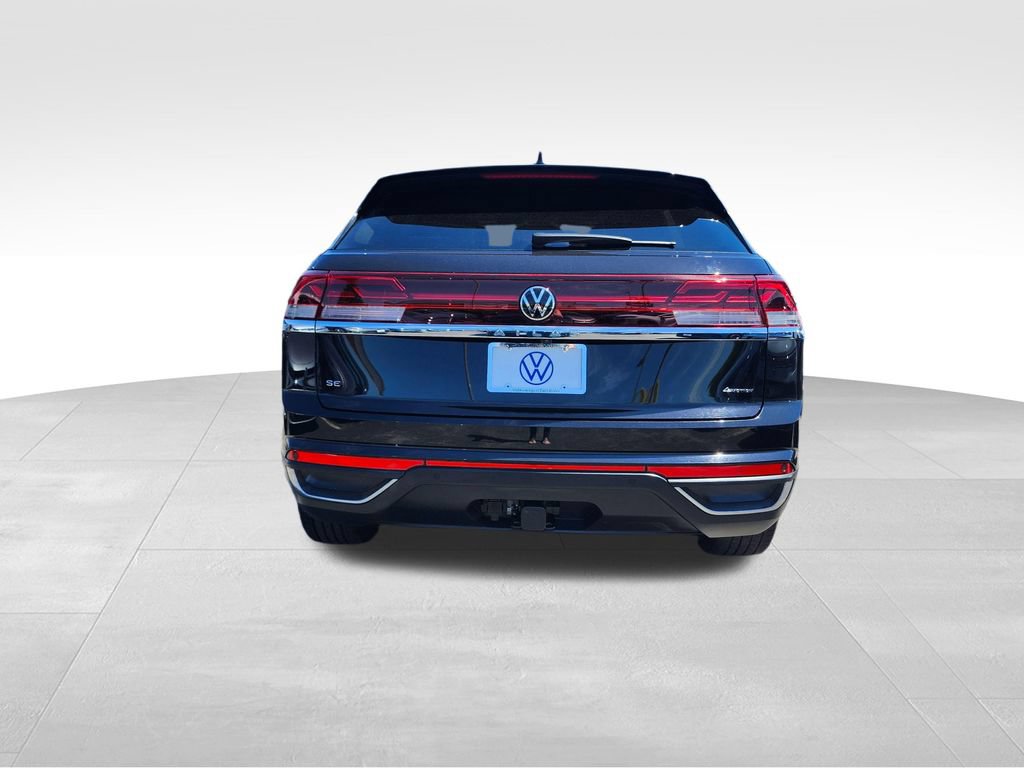 Certified 2024 Volkswagen Atlas Cross Sport SE AWD/4WD image 5