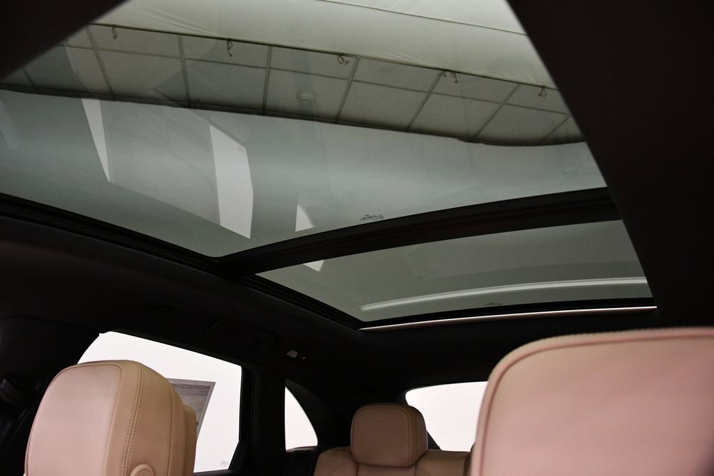 Used 2025 Porsche Macan Turbo image 16