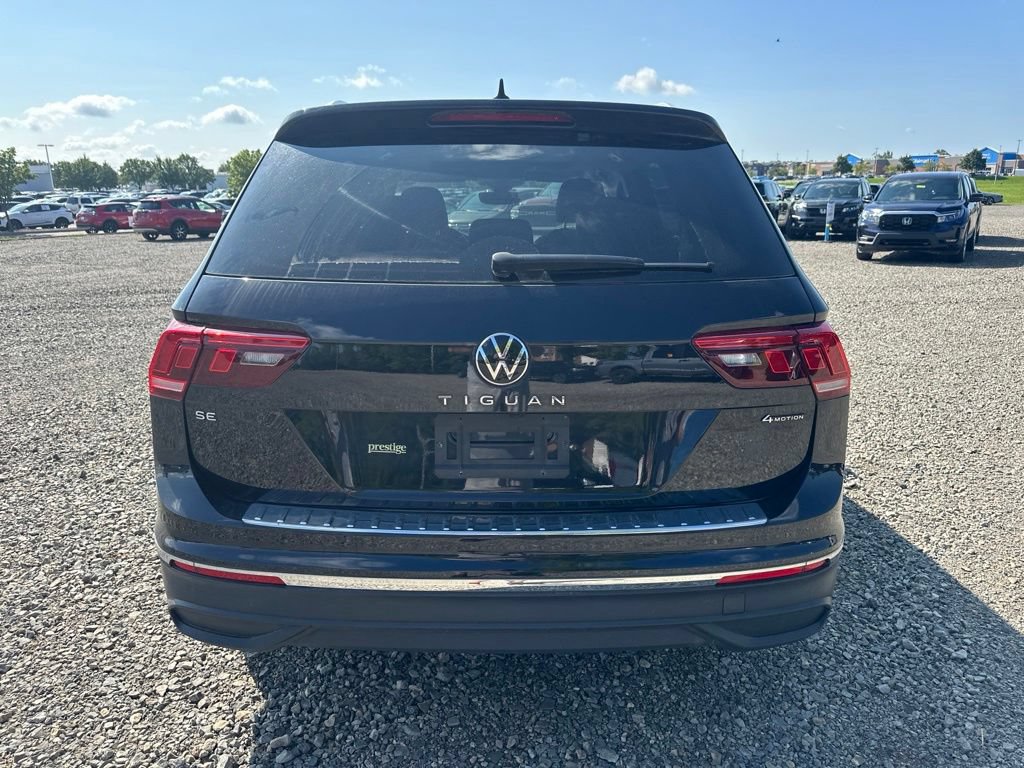 Used 2023 Volkswagen Tiguan SE AWD/4WD image 9