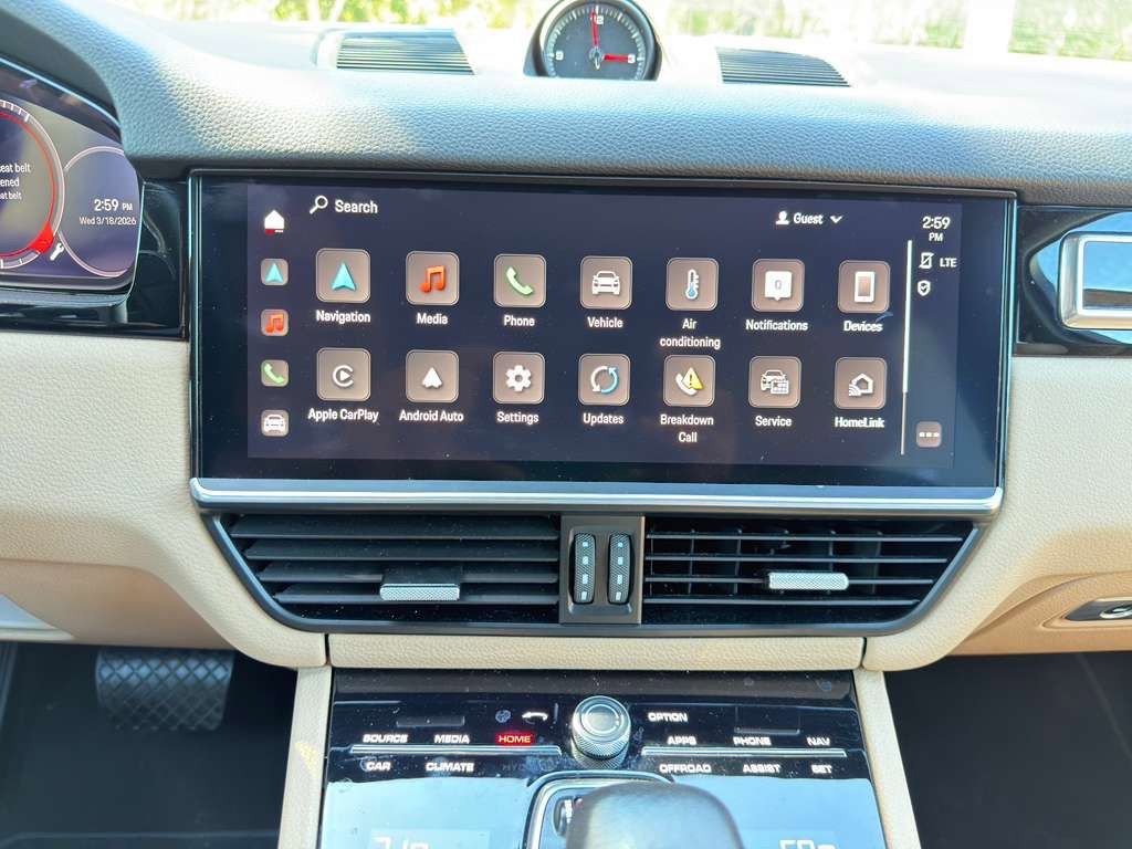 Certified 2023 Porsche Cayenne Platinum Edition image 13