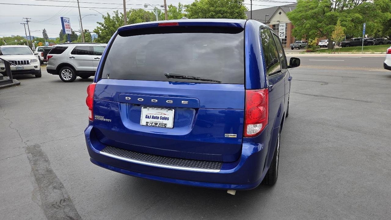 Used 2018 Dodge Grand Caravan SE w/ UConnect Hands-Free Group FWD image 9