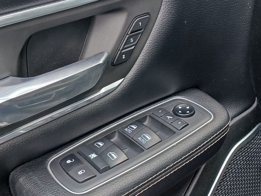 Used 2021 RAM 1500 Laramie w/ Sport Appearance Package AWD/4WD image 8