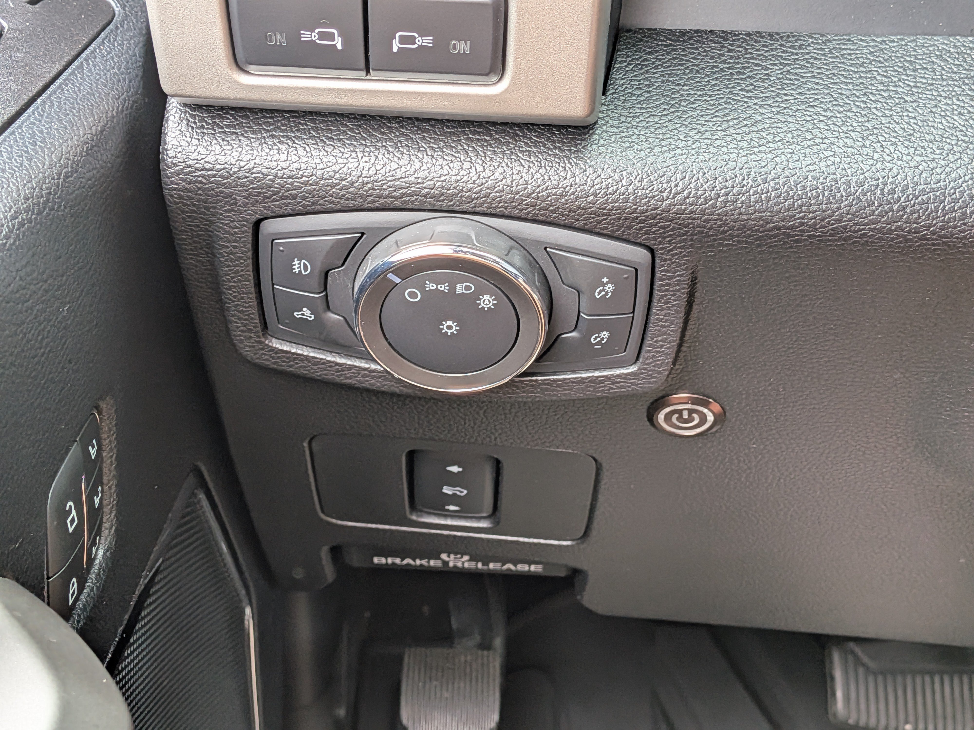 Used 2021 Ford F250 Lariat w/ Lariat Value Package AWD/4WD image 23