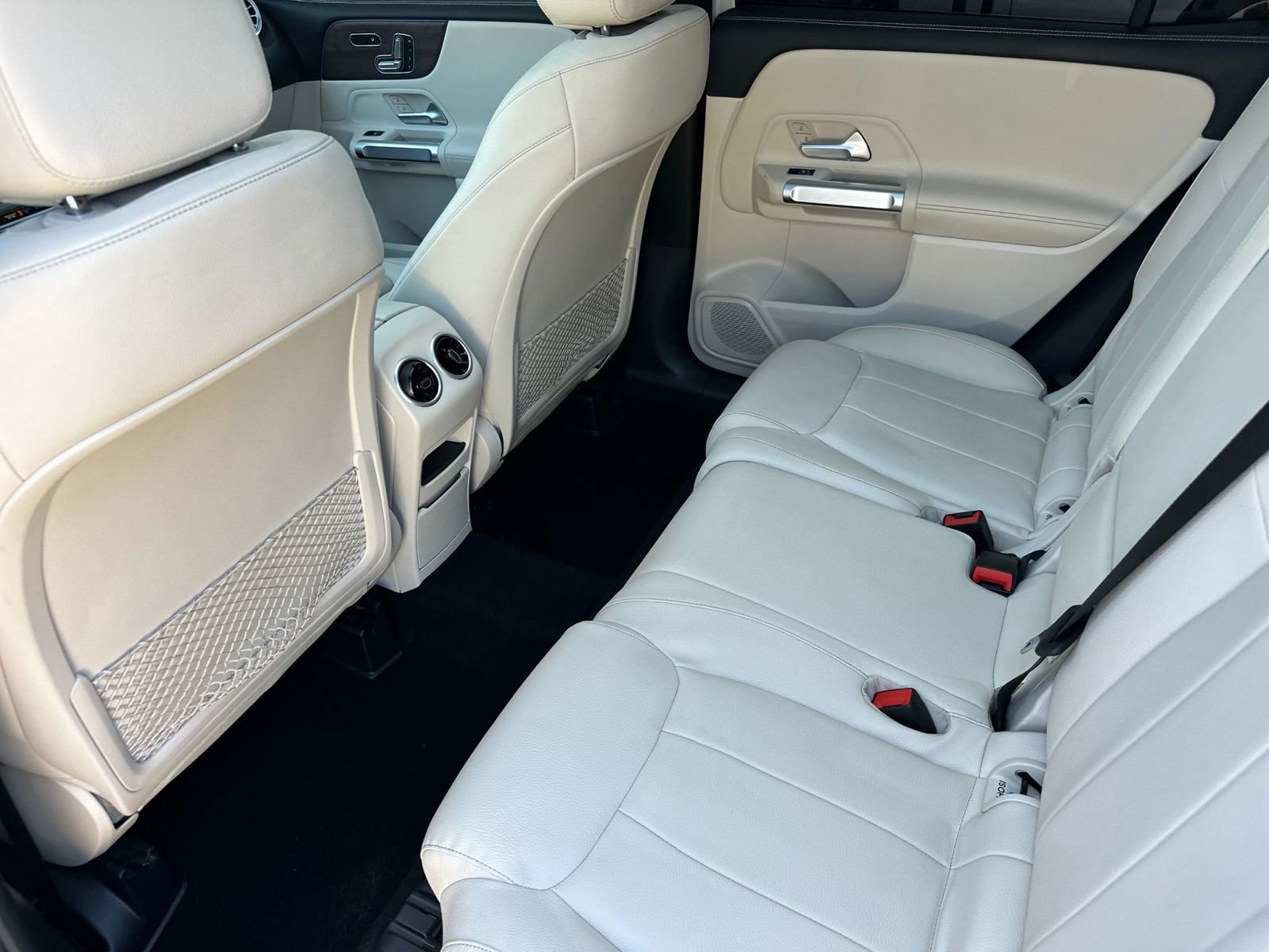 Used 2023 Mercedes-Benz GLB 250 image 13