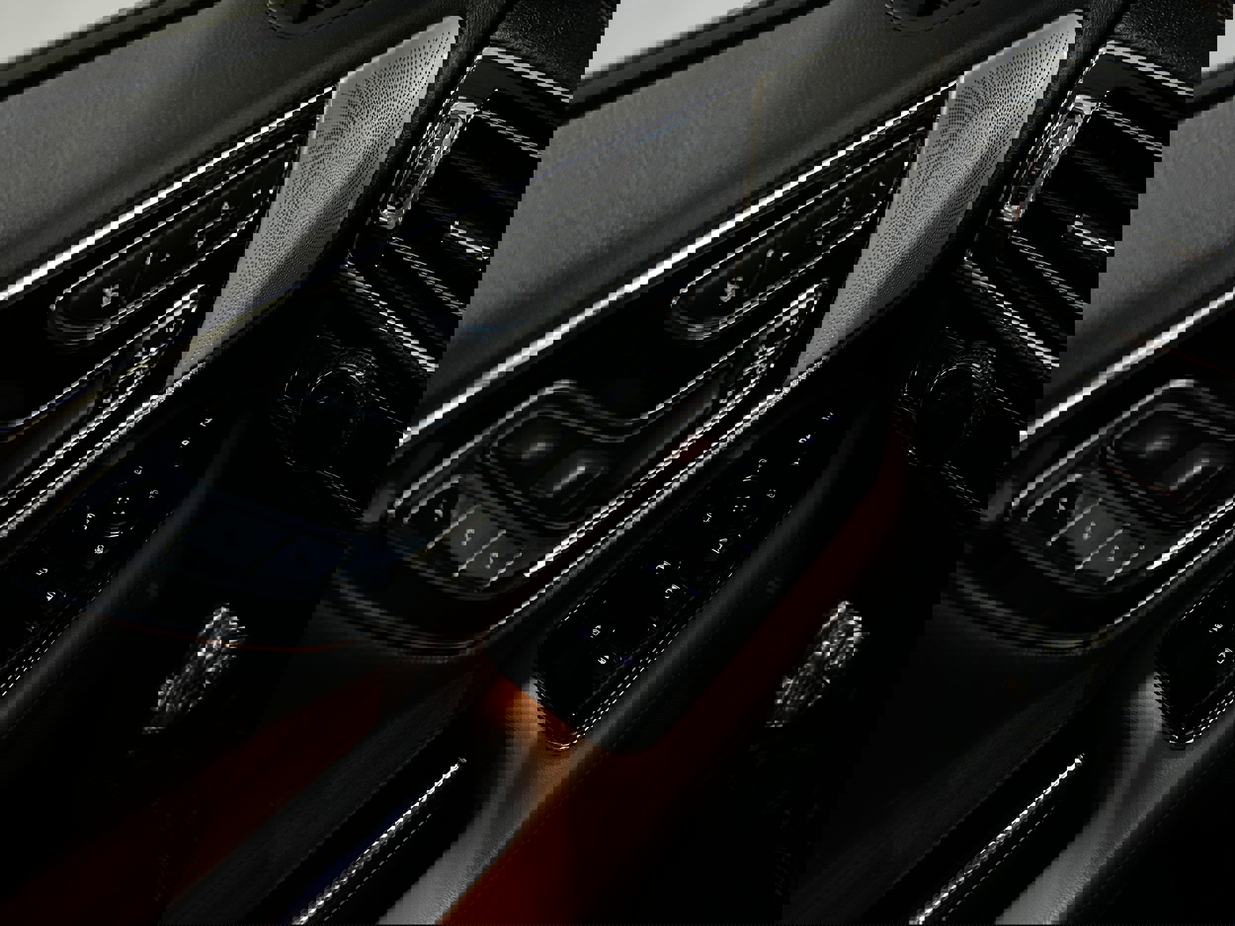 Used 2019 Lincoln Navigator Reserve image 24