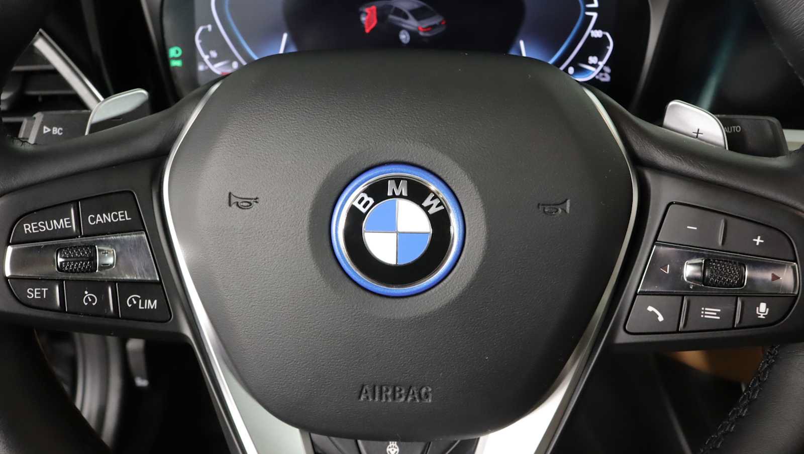 Used 2022 BMW 330e xDrive w/ Premium Package AWD/4WD image 21