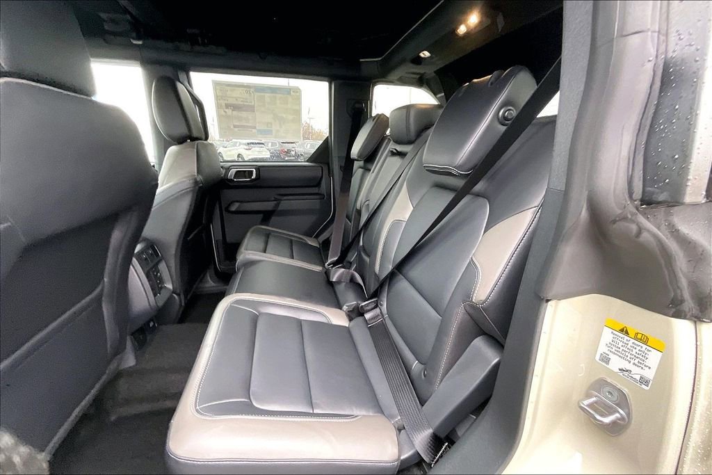 New 2025 Ford Bronco Outer Banks image 10