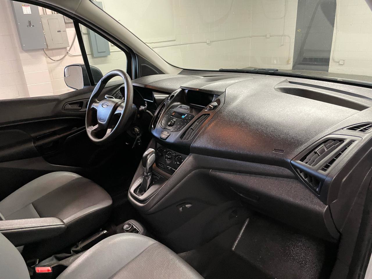 Used 2017 Ford Transit Connect XL image 13