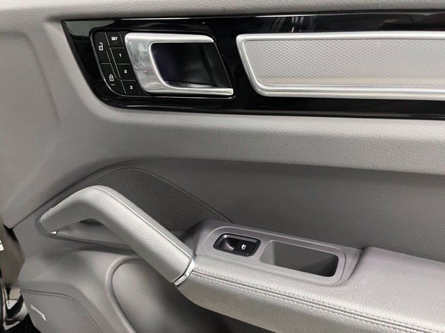 Used 2022 Porsche Cayenne Platinum Edition AWD/4WD image 57