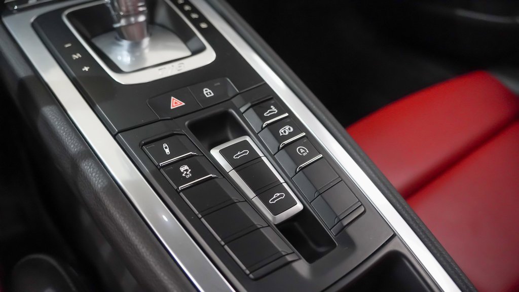 Used 2025 Porsche 718 Boxster image 32