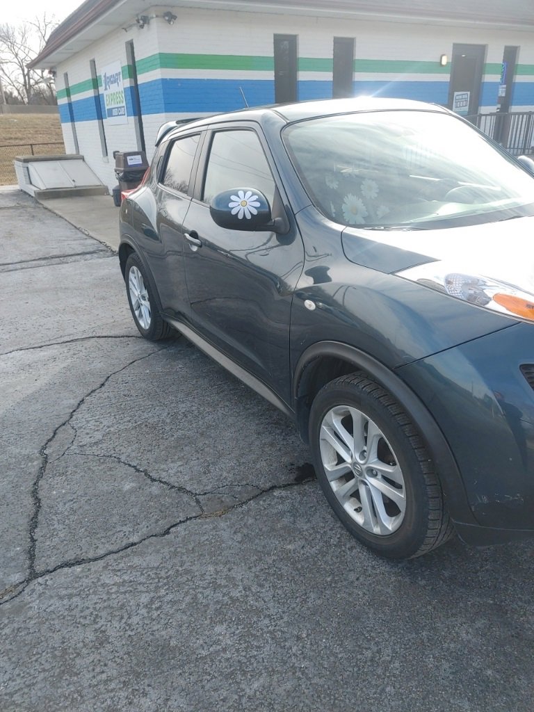 Used 2013 Nissan Juke SV image 3