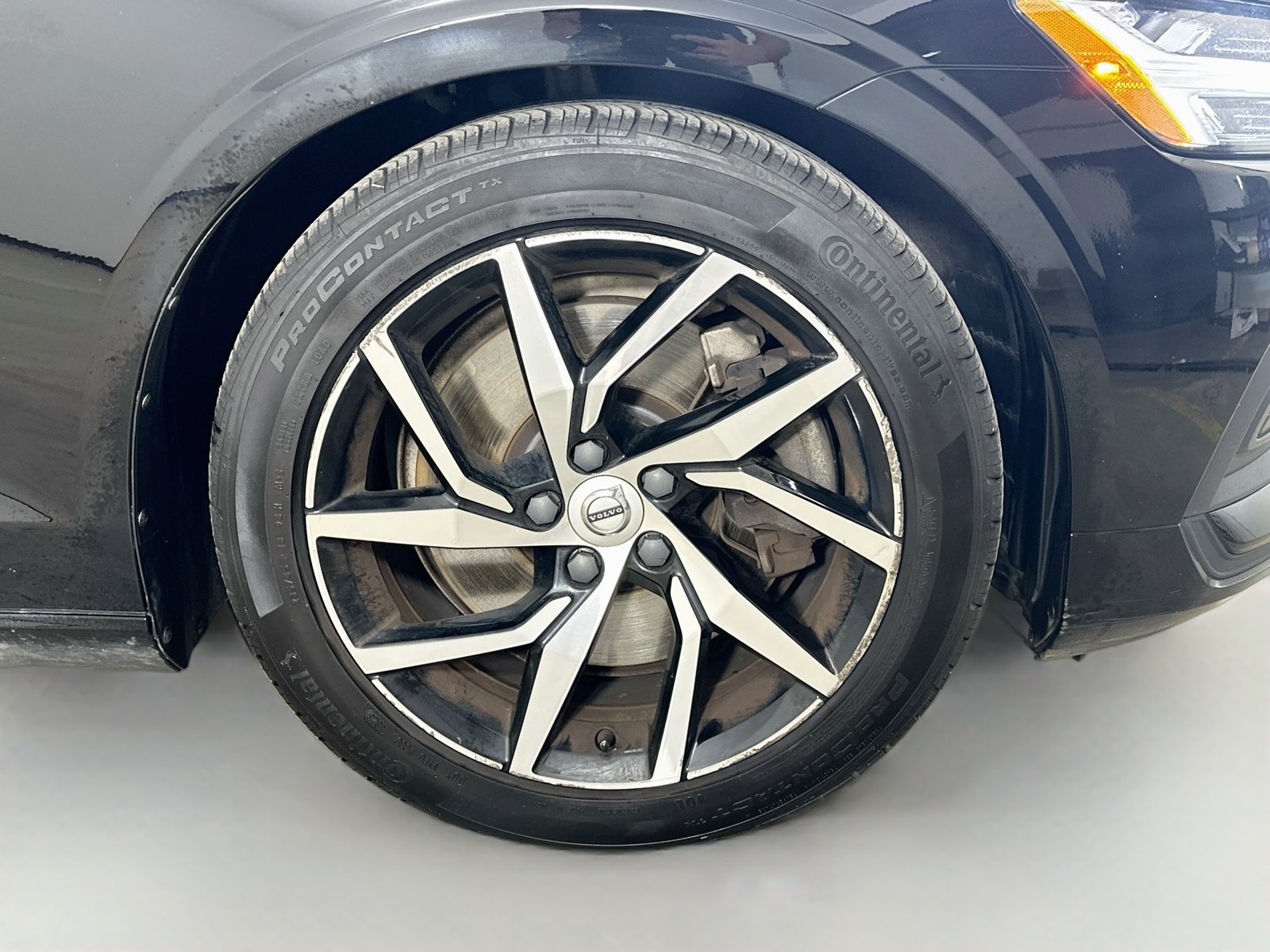 Used 2019 Volvo S60 T6 Momentum w/ Multimedia Package AWD/4WD image 10