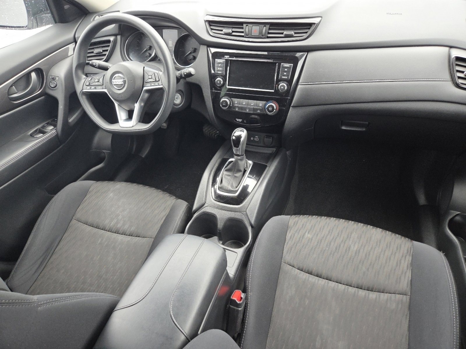 Used 2019 Nissan Rogue S image 21