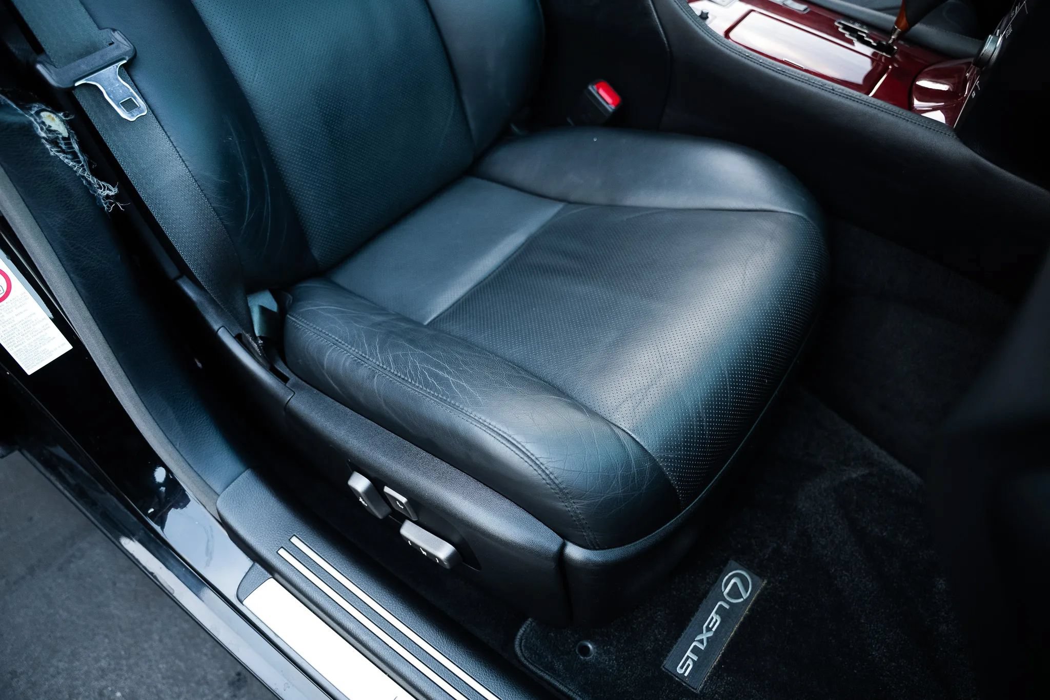 Used 2008 Lexus LS 460 RWD image 31