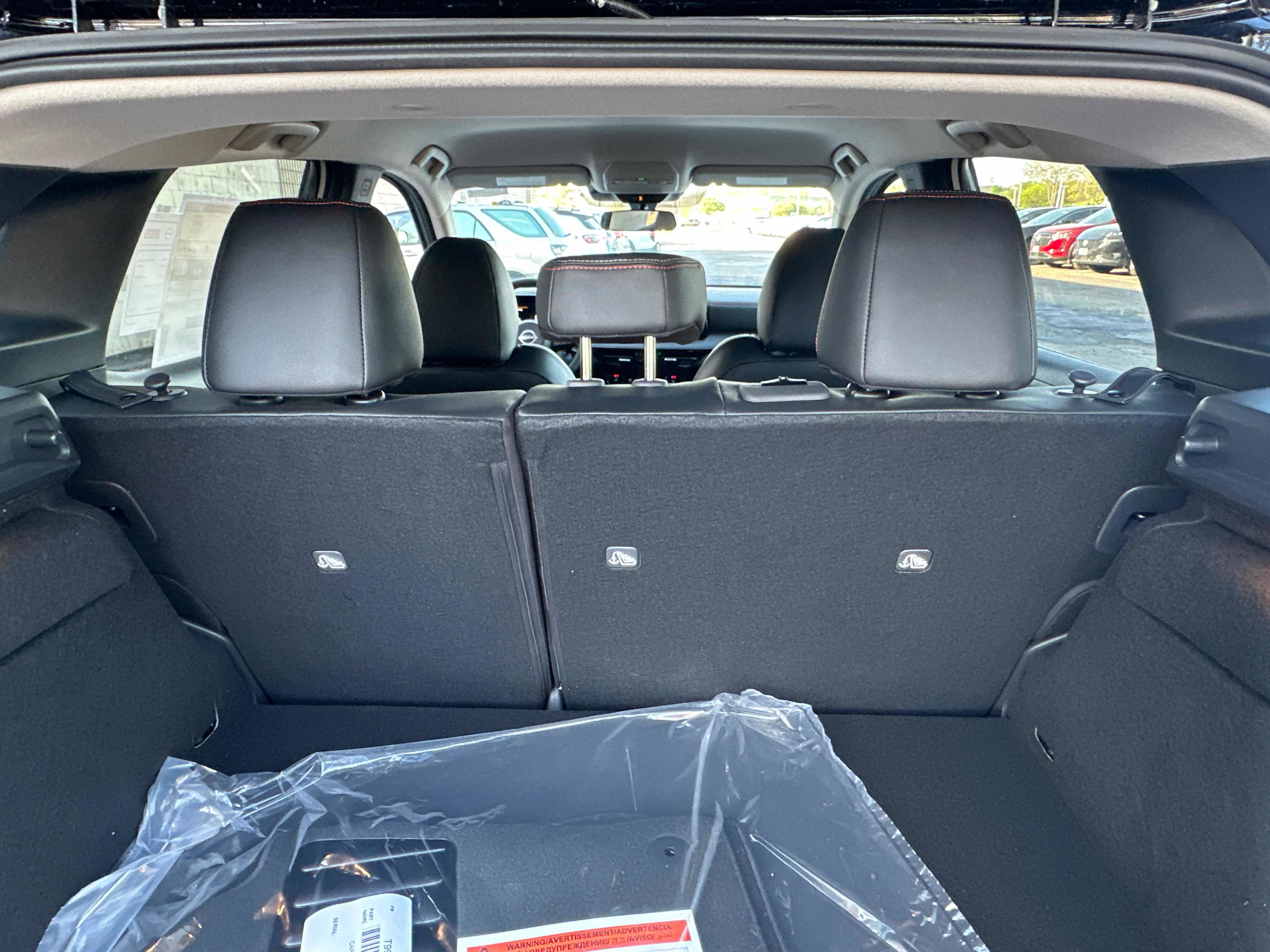 New 2026 Nissan Kicks SR w/ Cold Weather Package AWD/4WD image 17