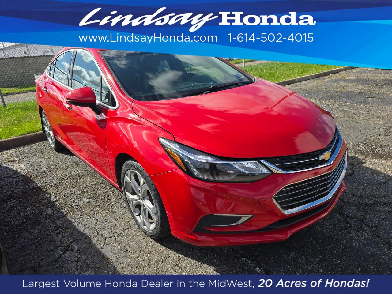 Used 2018 Chevrolet Cruze Premier FWD image 2