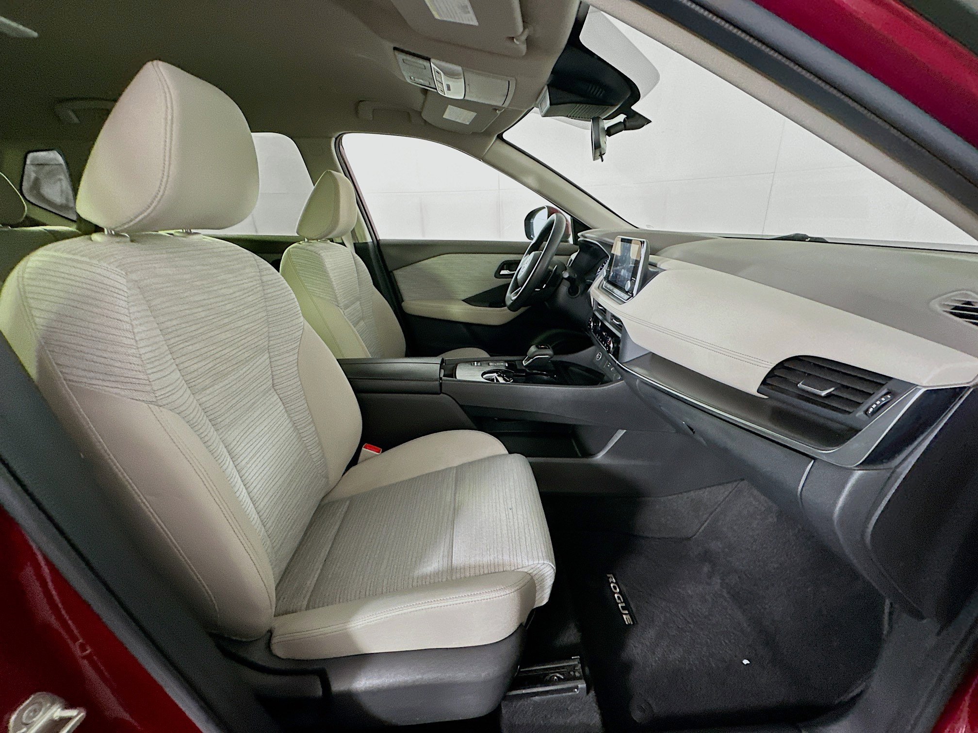 Used 2023 Nissan Rogue SV FWD image 29