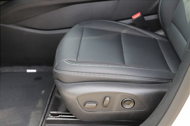 New 2025 Chevrolet Blazer EV LT AWD/4WD image 16