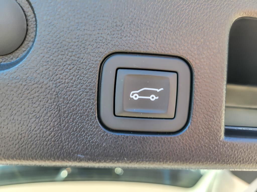 Used 2026 GMC Terrain Denali w/ LPO, Floor Liner Package image 21